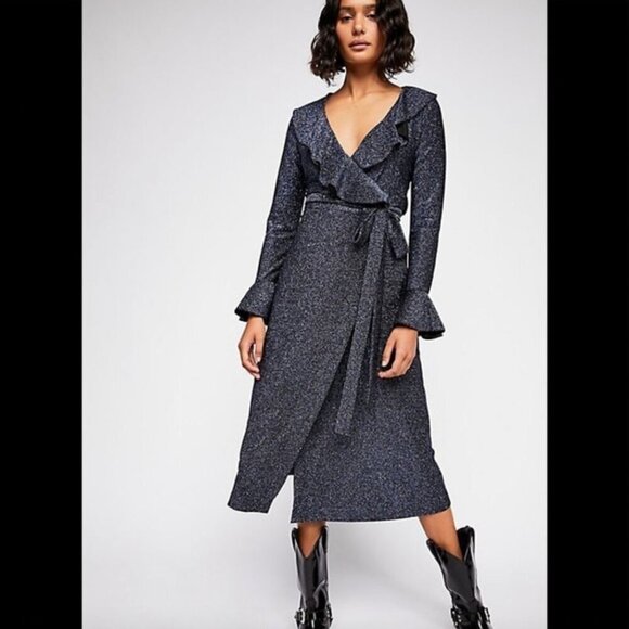 Free People Dresses & Skirts - Free People ‘One more time’ midi wrap dress - Size S - Party Wedding